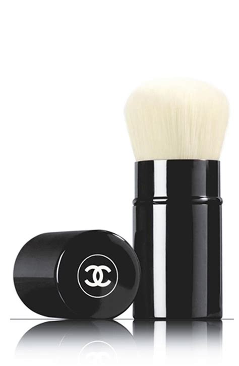 chanel kabuki brush how to use